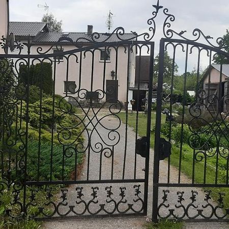 Hotel Viesu Nams "Laimes Pakavs" Straupe Exterior foto