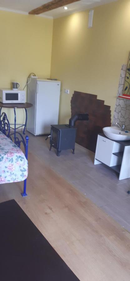 Hotel Viesu Nams "Laimes Pakavs" Straupe Exterior foto