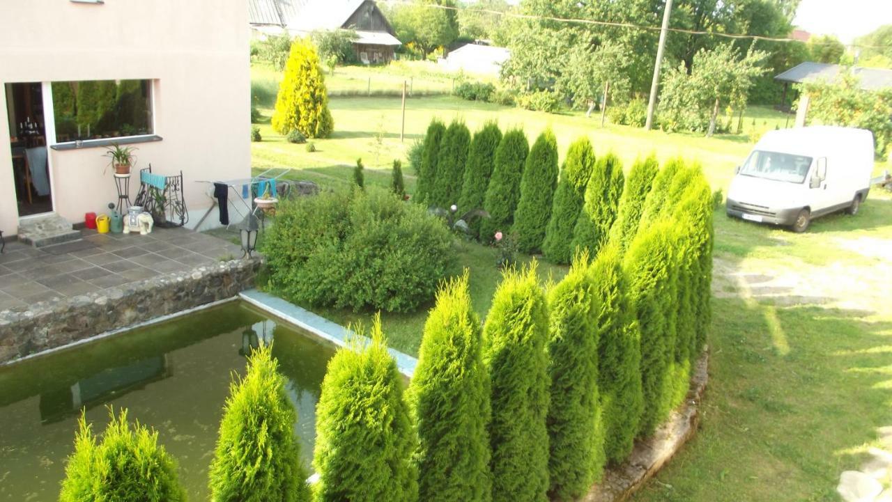 Hotel Viesu Nams "Laimes Pakavs" Straupe Exterior foto